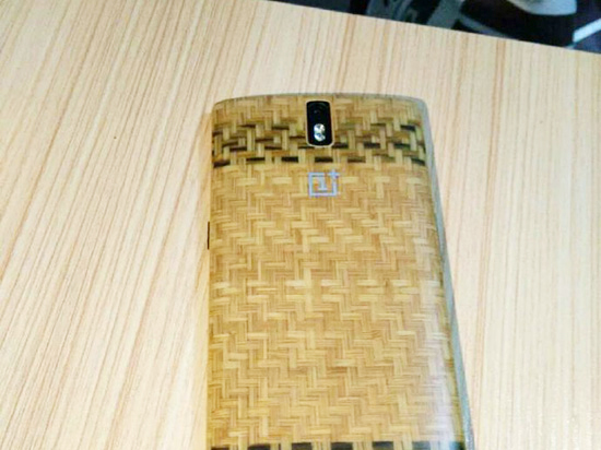 1421389150761613.jpg 一加手機新后殼曝光:竟是涼席紋理