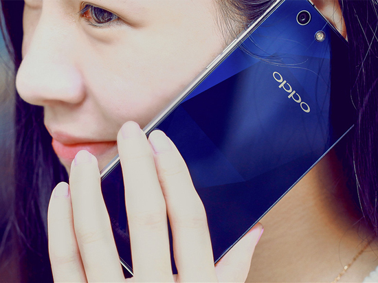 璀璨致美顏值爆表，OPPO R1C體驗評測