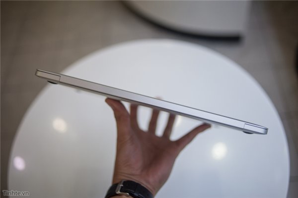 上市前偷跑了！蘋果12寸全新MacBook開箱