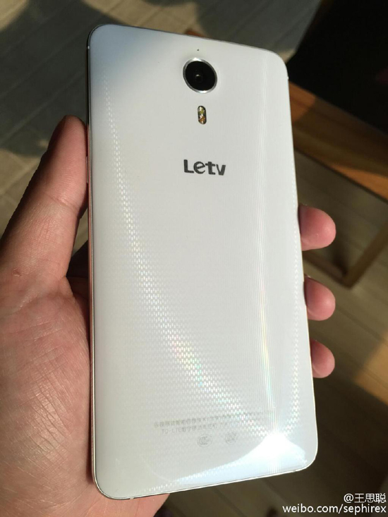 1428660275551174.jpg 無法直視,王思聰亂入爆料圈強擼樂視手機