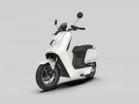 特斯拉同級(jí) 小牛電動(dòng)車(chē)3999元起售