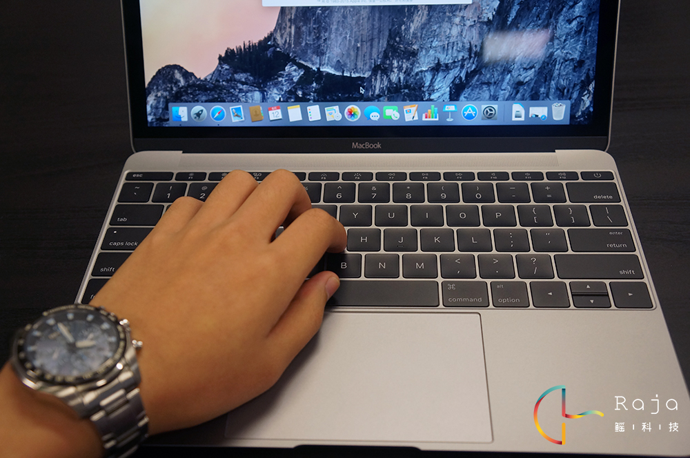 新MacBook上手玩：Logo不發光，滿足不了裝逼的心