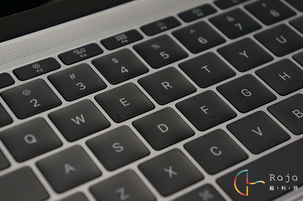 新MacBook上手玩：Logo不發光，滿足不了裝逼的心