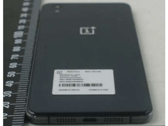 安兔兔：一加新機3GB內存+1300萬像素