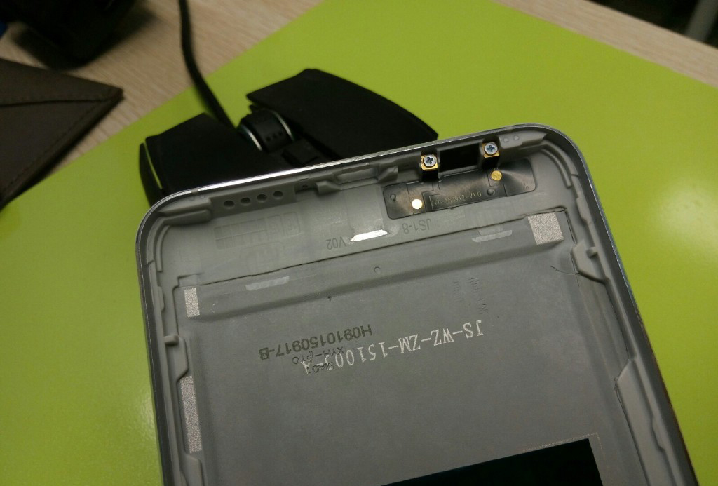 魅藍(lán)metal金屬后殼如何隱藏掉白帶的?真相在這里