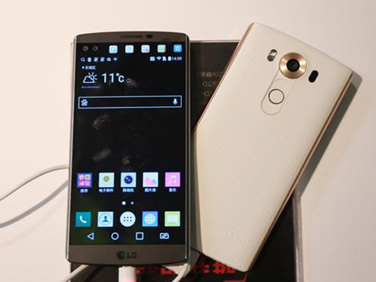 4998元！國(guó)行版LG V10發(fā)布：雙前置鏡頭+雙屏幕