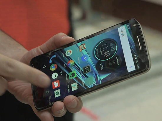 視頻：終于搞死摩托羅拉Droid Turbo 2了！還很徹底