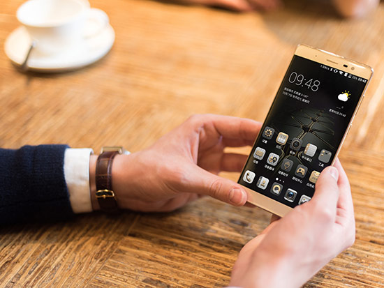 Mate 8勁敵,中興AXON天機MAX壓軸登場