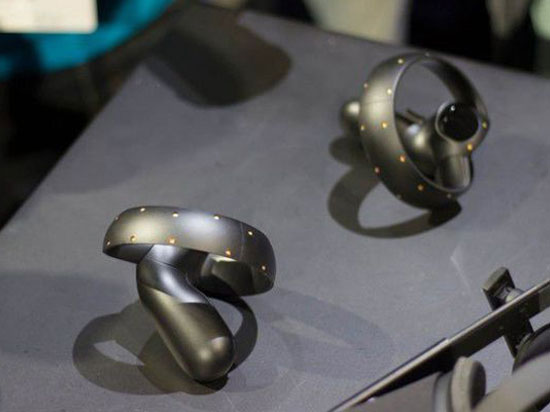Oculus Touch手柄再跳票，或2016年中下旬發售