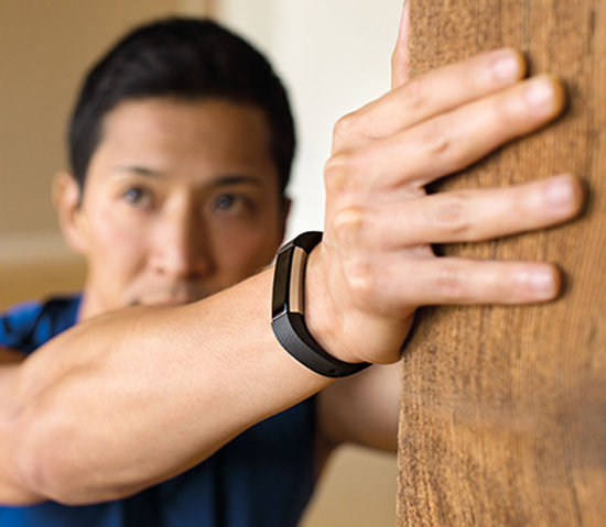 不怕吐槽了!Fitbit也走時尚路線推Alta智能手環