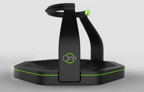 VR頭盔玩游戲不夠爽？加個虛擬現實跑步機試試