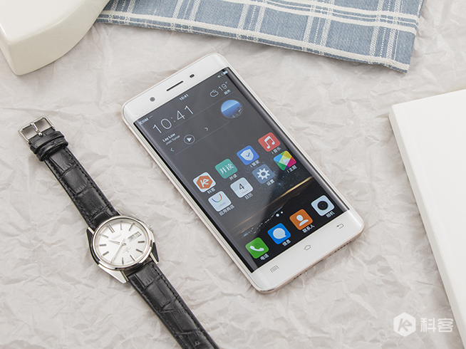 vivo Xplay5圖賞：雙曲面屏釋放的文藝氣質