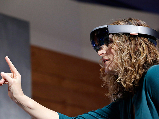 微軟HoloLens正式開放購買:每人限購5臺