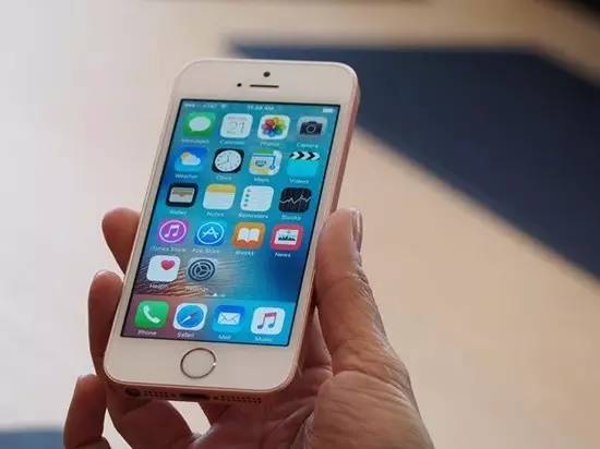 立奇功！iPhone SE挖角安卓用戶速度驚人