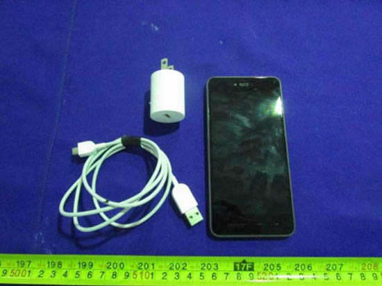 殺入美國市場？錘子手機T2通過當地認證