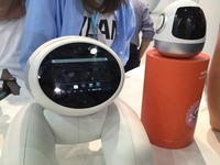 身形小巧，韓國寵物機器人亮相上海CES Asia