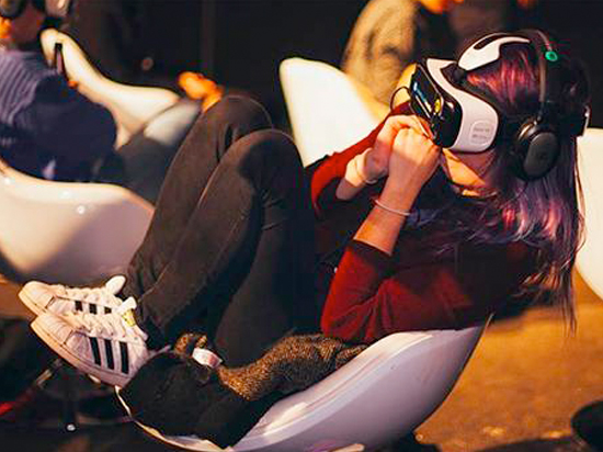 世界首家VR影院在歐洲開業！三星Gear VR支持觀看