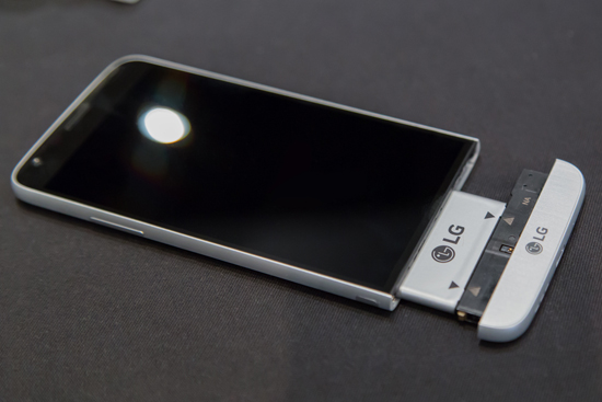國(guó)際旗艦暴降兩千 LG G5只賣2899元