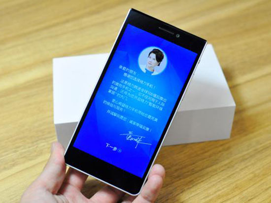 售價(jià)超三千定位中高端?董明珠自曝格力手機(jī)2真機(jī)