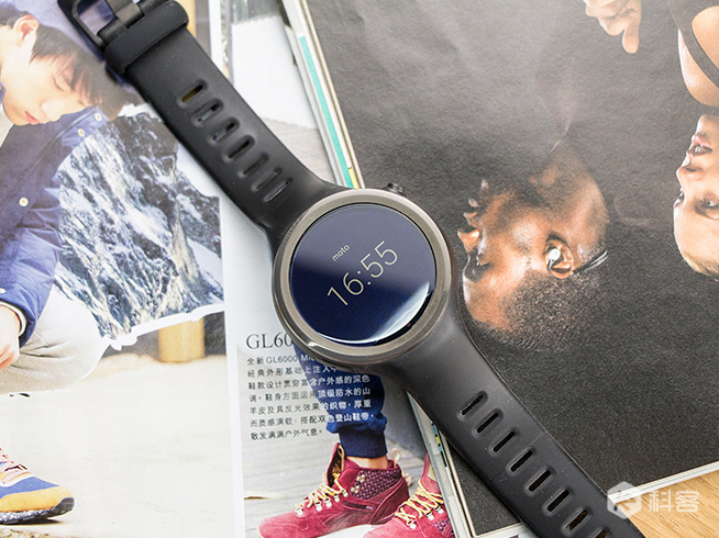 Moto 360 Sport體驗(yàn)：顏值功能都不錯(cuò)，但只是備胎之選