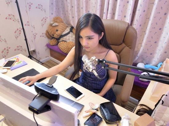 想當網絡主播?得滿18歲和實名認證