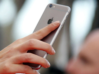 等不及發布了，iPhone 7驚現蘋果官網！