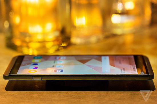 LG V20正式發布:雙屏雙攝+首發安卓7.0