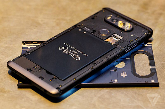 LG V20正式發布:雙屏雙攝+首發安卓7.0
