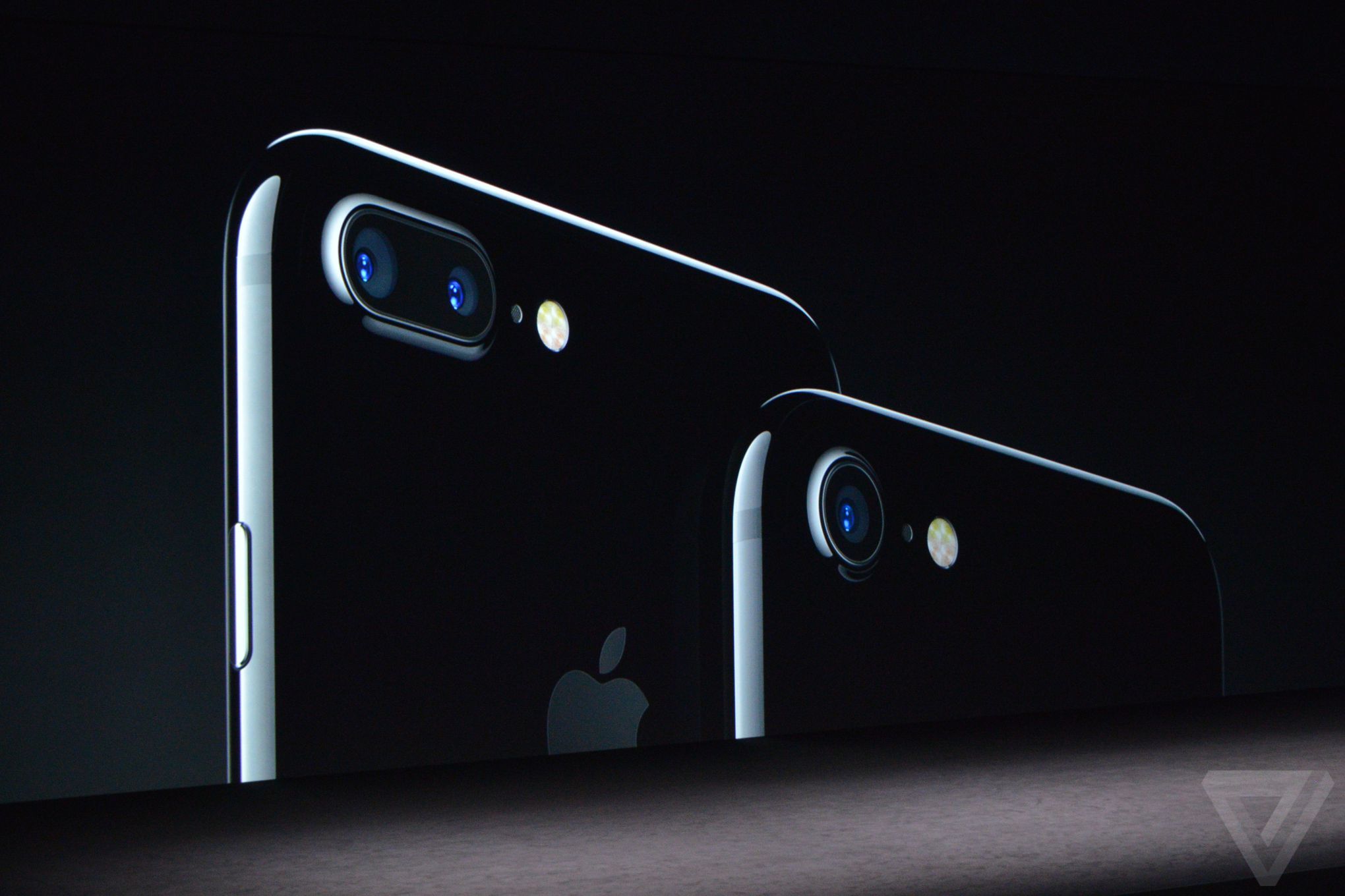 蘋果秋季發布會:除了iPhone 7還有表 就是有點“黑”