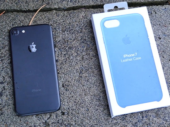 誰最靠譜？iPhone 7保護套15米跌落測試