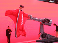 不輸車模！廣州車展搶先體驗各種新科技