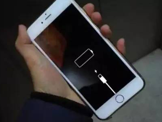 iOS系統(tǒng)這是怎么啦？iPhone再現(xiàn)自動(dòng)關(guān)機(jī)問(wèn)題