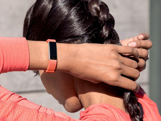 Fitbit發布新款Alra HR手環:顏值超高 全球最薄