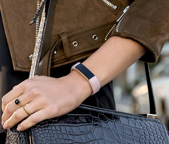 Fitbit發布新款Alra HR手環:顏值超高 全球最薄