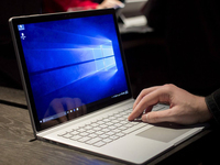 價格略欠誠意 微軟推出i7無獨顯版Surface Book