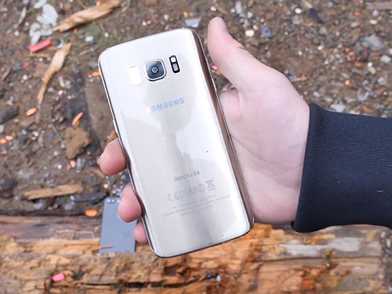 高仿三星Galaxy S8懟山寨iPhone 7 Plus:結(jié)果S8贏了