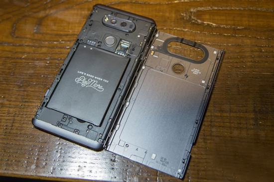 超大無線模塊植入!LG V30無線充電功能值得期待