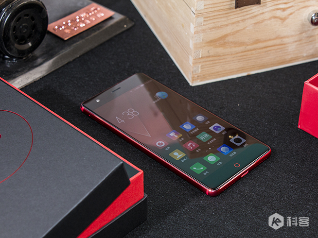 來(lái)一點(diǎn)熱情吧!努比亞nubia Z17烈焰紅圖賞