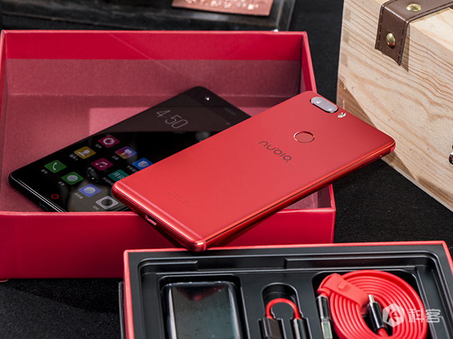 來(lái)一點(diǎn)熱情吧!努比亞nubia Z17烈焰紅圖賞