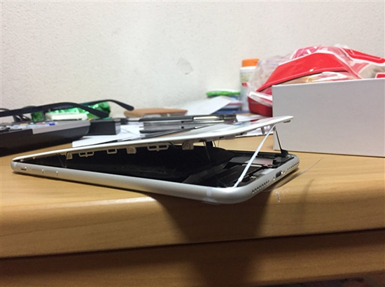蘋果iPhone 8系列“9連爆裂”,會不會步Note7后塵?
