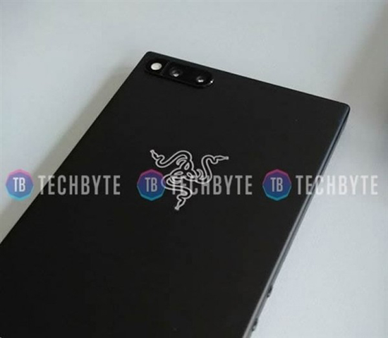 雷蛇Razer Phone真機諜照曝光：風(fēng)格硬朗，沒有跑馬燈