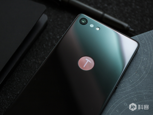 全面屏堅果Pro 2圖賞:機身正反都漂亮