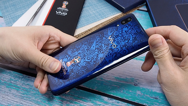 vivo X21 FIFA世界杯非凡版開箱:很美值得收藏而且價格不貴