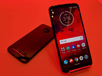號(hào)稱(chēng)全球首款5G手機(jī) moto Z3國(guó)行版也要來(lái)了：依賴(lài)模塊化行得通？