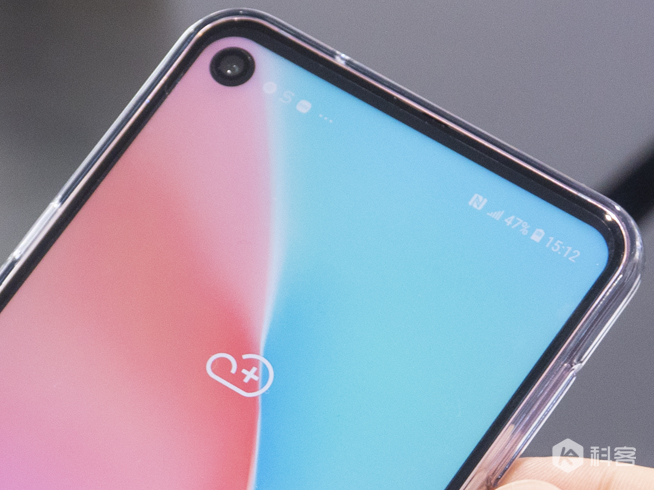 三星Galaxy A8s獨角精靈版圖賞:全新少女心漸變色 情人節專屬禮物