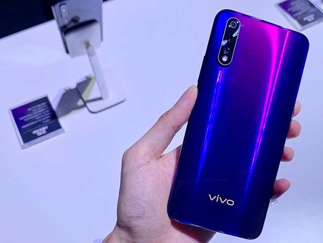 相機(jī)領(lǐng)銜全面升級(jí)!vivo Z5發(fā)布,高性價(jià)比水桶機(jī)新選擇