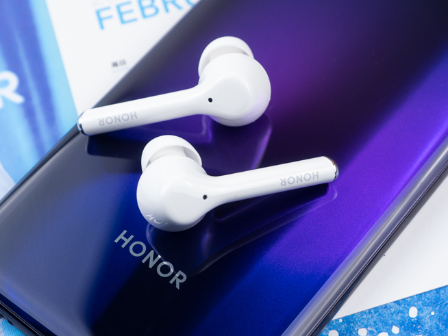降噪媲美AirPods Pro，價錢不到一半！榮耀FlyPods 3評測