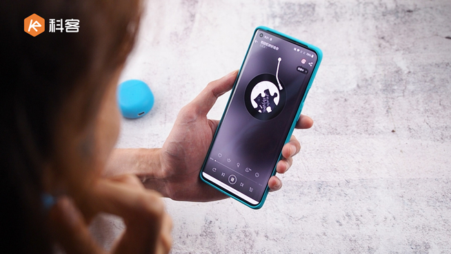 OnePlus Buds上手體驗：30小時長續(xù)航 高顏值便攜很不錯