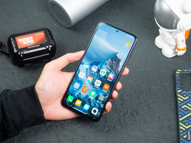 120W秒充精準拿捏對手!Redmi Note 11 Pro+上手體驗