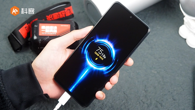 120W秒充精準拿捏對手!Redmi Note 11 Pro+上手體驗
